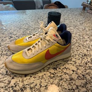 Nike Tailwind 79 in blue tint and yellow